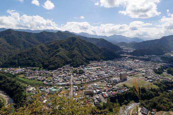 Mt. Iwadono 岩殿山 • Chigootoshi Cliff 稚児落とし